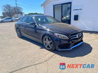 Czwarte zdjęcie samochodu z boku: 2015 MERCEDES-BENZ C 400 4MATIC VIN:55SWF6GB7FU015154 - miniatura