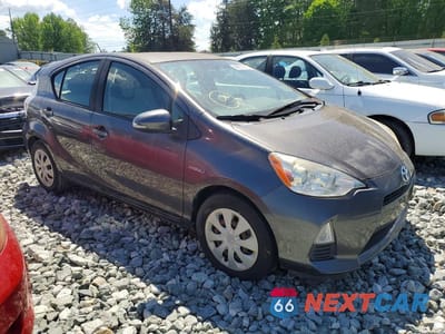 Czwarte zdjęcie samochodu z boku: 2014 TOYOTA PRIUS C ONE VIN:JTDKDTB34E1061293 - miniatura