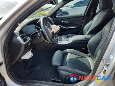Zdjęcie 7 z 12 samochodu: 2019 BMW 330I VIN:WBA5R1C58KFH14077 - miniatura
