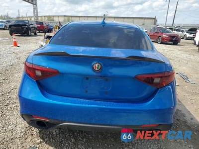 Zdjęcie 6 z 13 samochodu: 2018 ALFA ROMEO GIULIA VIN:ZARFAEBN2J7565619 - miniatura