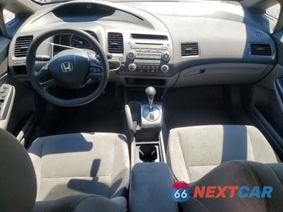 Zdjęcie 8 z 12 samochodu: 2006 HONDA CIVIC LX VIN:1HGFA16536L082153 - miniatura