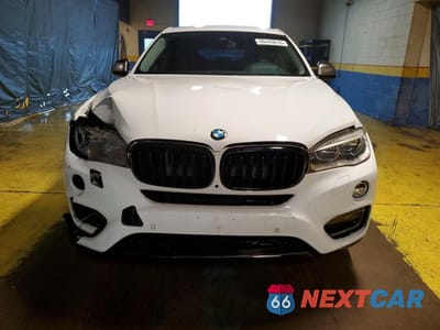Piąte zdjęcie samochodu w środku: 2015 BMW X6 XDRIVE50I VIN:5UXKU6C5XF0F94310 - miniatura