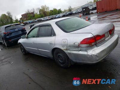 Drugie zdjęcie samochodu z przodu: 2001 HONDA ACCORD 4D LX VIN:JHMCG66501C002117 - miniatura