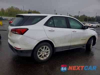 Trzecie zdjęcie samochodu z tyłu: 2022 CHEVROLET EQUINOX LS VIN:3GNAXHEV4NS245264 - miniatura