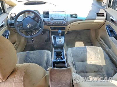 Zdjęcie 8 z 12 samochodu: 2006 HONDA CIVIC LX VIN:1HGFA16546L075020 - miniatura
