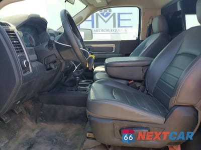 Zdjęcie 7 z 13 samochodu: 2013 RAM 2500 ST VIN:3C6LR5AL6DG552488 - miniatura