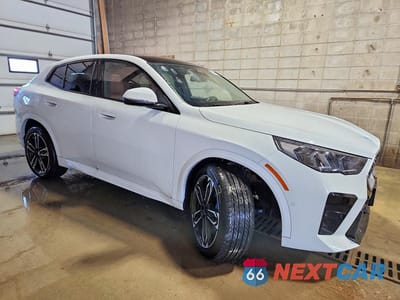 Czwarte zdjęcie samochodu z boku: 2026 BMW X2 XDRIVE28I VIN:WBX63GM00T5409730 - miniatura