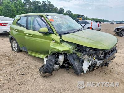 Czwarte zdjęcie samochodu z boku: 2024 HYUNDAI VENUE SE VIN:KMHRB8A38RU319186 - miniatura