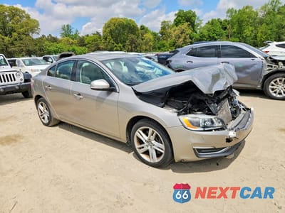 Czwarte zdjęcie samochodu z boku: 2014 VOLVO S60 T5 VIN:YV1612FSXE2287736 - miniatura