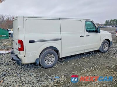 Trzecie zdjęcie samochodu z tyłu: 2019 NISS NV 2500 SV VIN:1N6BF0KY9KN802768 - miniatura