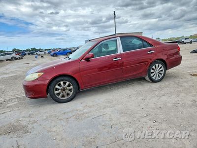 2005 TOYOTA CAMRY LE 4T1BE32K75U092150 - główne zdjęcie licytacji z USA - miniatura