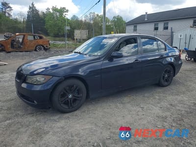 2008 BMW 328 I WBAVA33508KX89680 - główne zdjęcie licytacji z USA - miniatura
