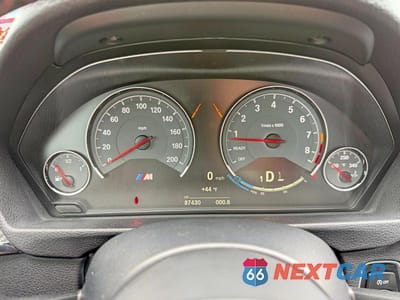 Zdjęcie 8 z 14 samochodu: 2017 BMW M4 VIN:WBS3R9C58HK709203 - miniatura