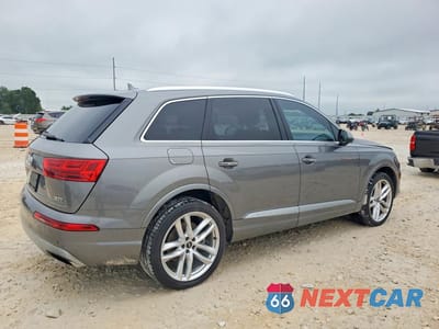 Trzecie zdjęcie samochodu z tyłu: 2017 AUDI Q7 PRESTIGE VIN:WA1VABF75HD050975 - miniatura