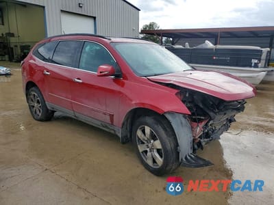 Czwarte zdjęcie samochodu z boku: 2013 CHEVROLET TRAVERSE LTZ VIN:1GNKRLKD4DJ188836 - miniatura