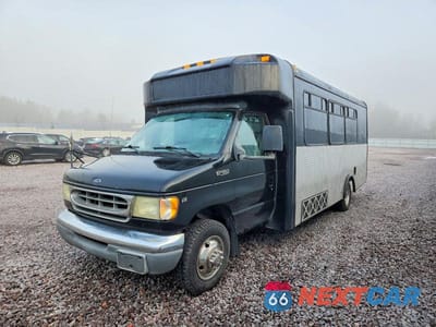 Drugie zdjęcie samochodu z przodu: 2002 FORD ECONOLINE E450 SUPER DUTY CUTAWAY VAN VIN:1FDXE45S92HA11516 - miniatura