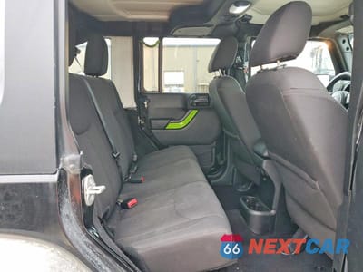 Zdjęcie 11 z 13 samochodu: 2016 JEEP WRANGLER UNLIMITED SPORT VIN:1C4BJWDG6GL330606 - miniatura