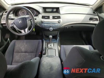 Zdjęcie 8 z 13 samochodu: 2012 HONDA ACCORD LX VIN:1HGCS1B34CA011782 - miniatura