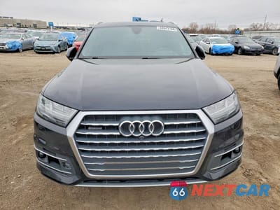 Piąte zdjęcie samochodu w środku: 2019 AUDI Q7 PRESTIGE VIN:WA1VAAF73KD001694 - miniatura