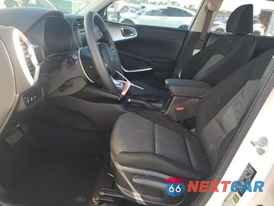 Zdjęcie 7 z 12 samochodu: 2023 KIA SOUL LX VIN:KNDJ23AU2P7894196 - miniatura