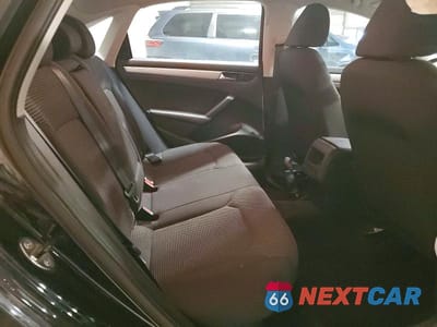 Zdjęcie 10 z 12 samochodu: 2017 VOLKSWAGEN PASSAT S VIN:1VWAT7A33HC015810 - miniatura