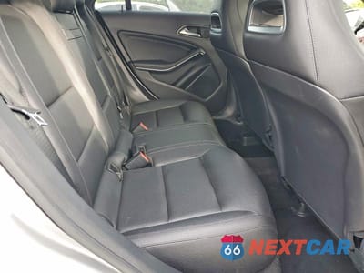 Zdjęcie 10 z 12 samochodu: 2015 MERCEDES-BENZ CLA 250 VIN:WDDSJ4EB4FN226454 - miniatura