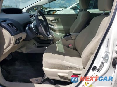 Zdjęcie 7 z 13 samochodu: 2012 TOYOTA PRIUS TWO VIN:JTDKN3DU2C5399512 - miniatura