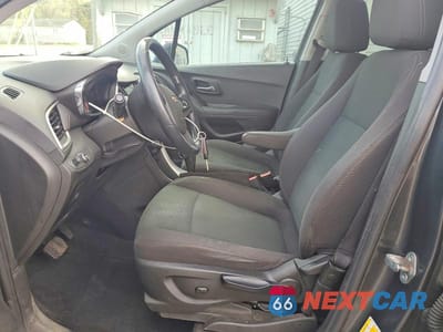 Zdjęcie 7 z 13 samochodu: 2019 CHEVROLET TRAX LS VIN:3GNCJNSB0KL259834 - miniatura