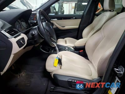 Zdjęcie 7 z 12 samochodu: 2018 BMW X1 XDRIVE28I VIN:WBXHT3C38J3H33694 - miniatura