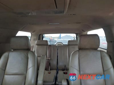 Zdjęcie 10 z 13 samochodu: 2011 CHEVROLET SUBURBAN C1500 LTZ VIN:1GNSCKE02BR289361 - miniatura