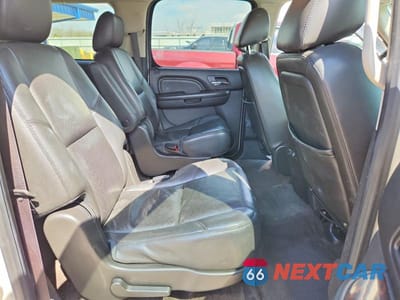 Zdjęcie 11 z 12 samochodu: 2013 GMC YUKON XL DENALI VIN:1GKS2MEF3DR335363 - miniatura