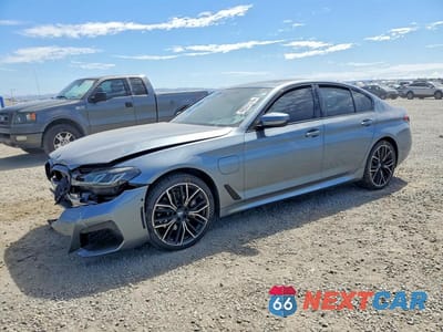 2021 BMW 530E WBA13AG04MCF28779 - główne zdjęcie licytacji z USA - miniatura