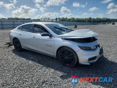 Czwarte zdjęcie samochodu z boku: 2018 CHEVROLET MALIBU LT VIN:1G1ZD5ST2JF286084 - miniatura