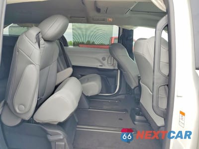 Zdjęcie 11 z 13 samochodu: 2026 TOYOTA SIENNA XLE 7-PASSENGER VIN:5TDYSKFC2TS251775 - miniatura