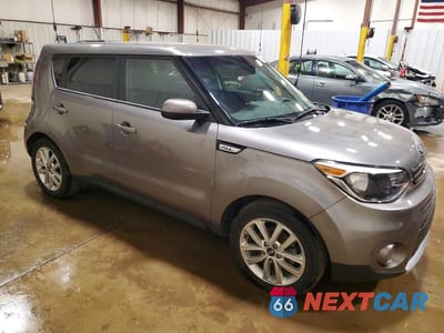 Czwarte zdjęcie samochodu z boku: 2017 KIA SOUL + VIN:KNDJP3A56H7496162 - miniatura