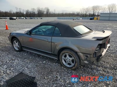 Drugie zdjęcie samochodu z przodu: 2002 FORD MUSTANG VIN:1FAFP44482F171255 - miniatura