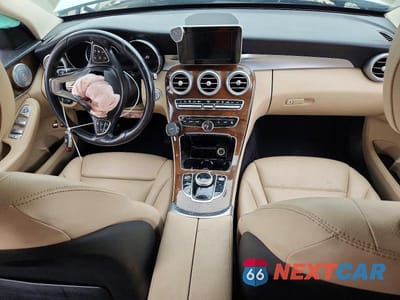 Zdjęcie 8 z 12 samochodu: 2017 MERCEDES-BENZ C 350E VIN:55SWF4HB7HU226845 - miniatura