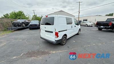 Czwarte zdjęcie samochodu z boku: 2015 NISSAN NV200 S VIN:3N6CM0KN5FK722153 - miniatura