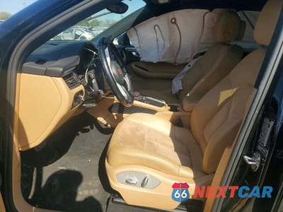 Zdjęcie 7 z 13 samochodu: 2018 PORSCHE MACAN VIN:WP1AA2A57JLB21338 - miniatura