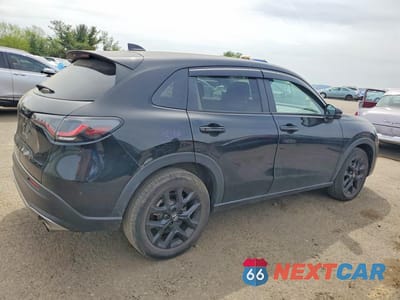 Trzecie zdjęcie samochodu z tyłu: 2023 HONDA HR-V SPORT VIN:3CZRZ2H54PM729791 - miniatura