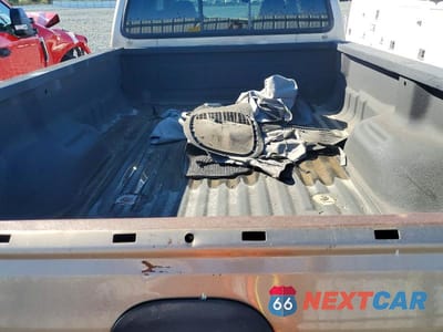 Zdjęcie 10 z 13 samochodu: 2005 FORD F350 SRW SUPER DUTY VIN:1FTWW31PX5EA15766 - miniatura