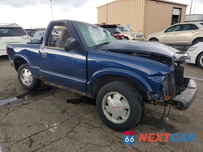 Czwarte zdjęcie samochodu z boku: 2003 GMC SONOMA VIN:1GTCS14H438279147 - miniatura