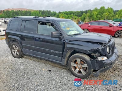 Czwarte zdjęcie samochodu z boku: 2017 JEEP PATRIOT LATITUDE VIN:1C4NJPFA6HD211817 - miniatura