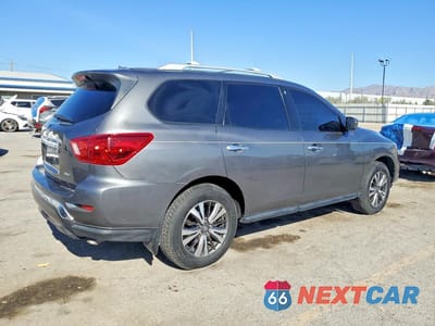 Trzecie zdjęcie samochodu z tyłu: 2018 NISSAN PATHFINDER S VIN:5N1DR2MM2JC662450 - miniatura