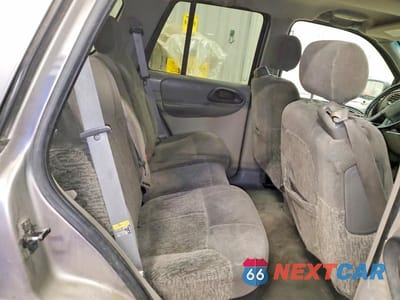 Zdjęcie 11 z 13 samochodu: 2002 CHEV TRAILBLAZER VIN:1GNDT13SX22350858 - miniatura
