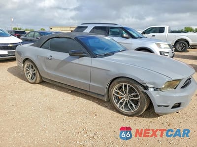 Czwarte zdjęcie samochodu z boku: 2010 FORD MUSTANG VIN:1ZVBP8EN2A5177903 - miniatura