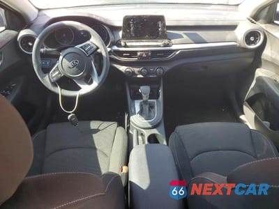 Zdjęcie 8 z 12 samochodu: 2021 KIA FORTE LXS VIN:3KPF24AD6ME387681 - miniatura