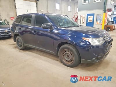 Czwarte zdjęcie samochodu z boku: 2014 MITSUBISHI OUTLANDER ES VIN:JA4AD2A34EZ007804 - miniatura