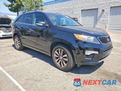 Czwarte zdjęcie samochodu z boku: 2012 KIA SORENTO SX VIN:5XYKW4A27CG191154 - miniatura