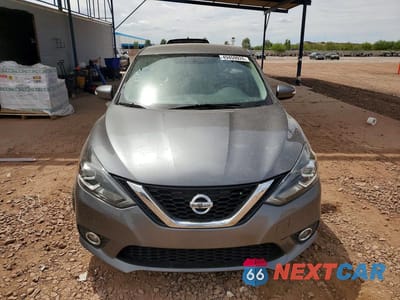 Piąte zdjęcie samochodu w środku: 2016 NISSAN SENTRA SR VIN:3N1AB7APXGY287319 - miniatura